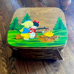 Children’s appliqué wooden basket with handles